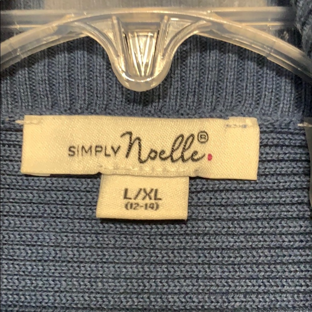BOGO SALE!!! Simply Noelle, short sleeve sweater - Picture 2 of 4